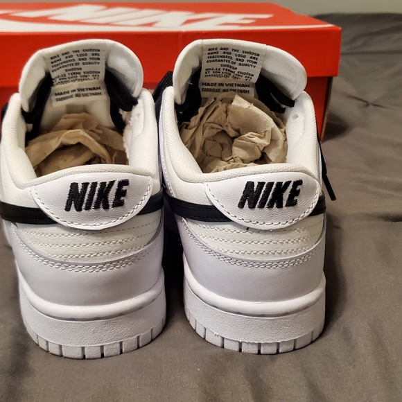 Nike Dunk Low Retro - Picture 6 of 9